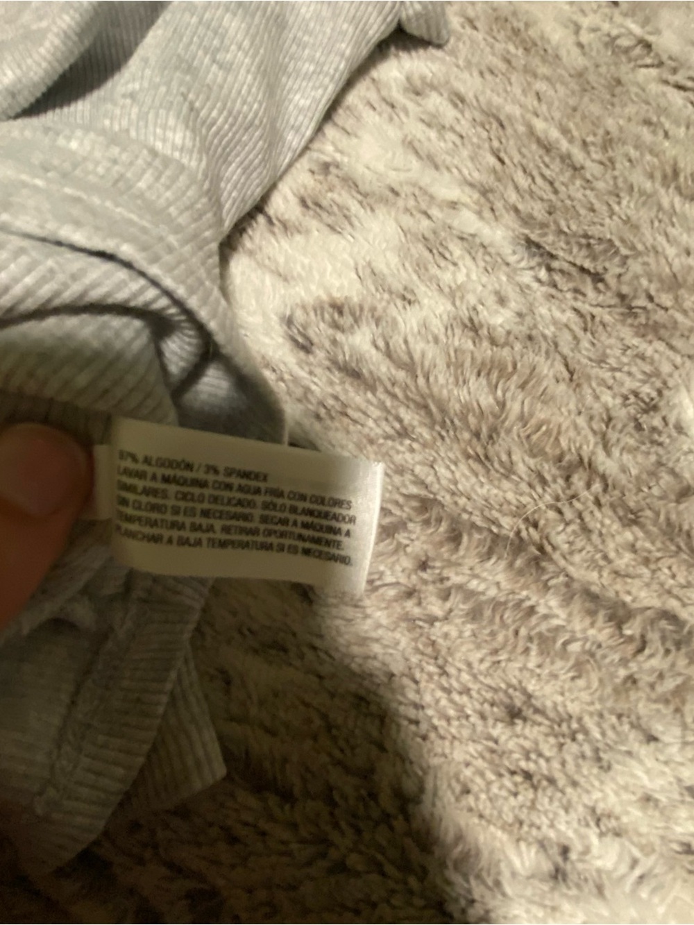 Universal Thread Top - Picture 3 of 4